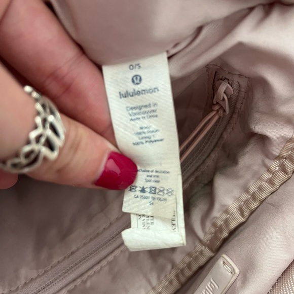 Lululemon City Adventurer Convertible Backpack 15L - Picture 7 of 16